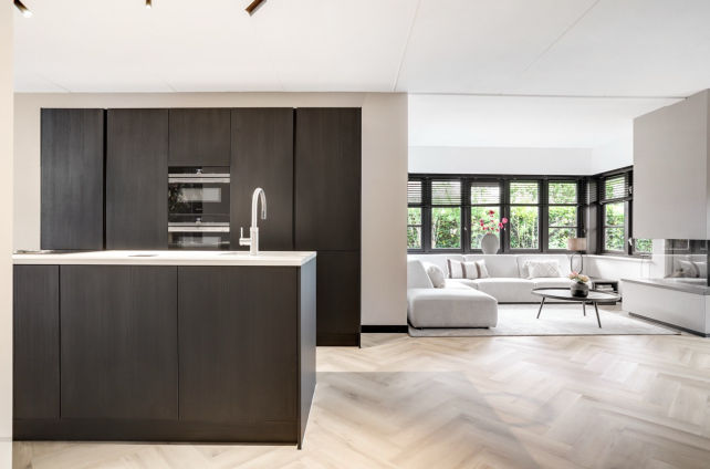 Gelasta vloer in moderne woonkamer